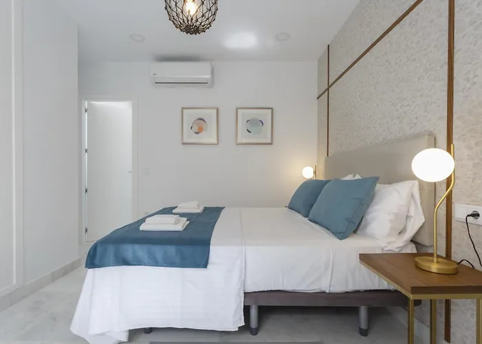 Brujula Ground Floor Indoor Apartment By Cadiz4Rentals